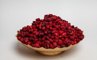 میوه خشک ذغال اخته درشت دانه درجه یک بدون مواد افزودنی و شکر کاملا ارگانیک